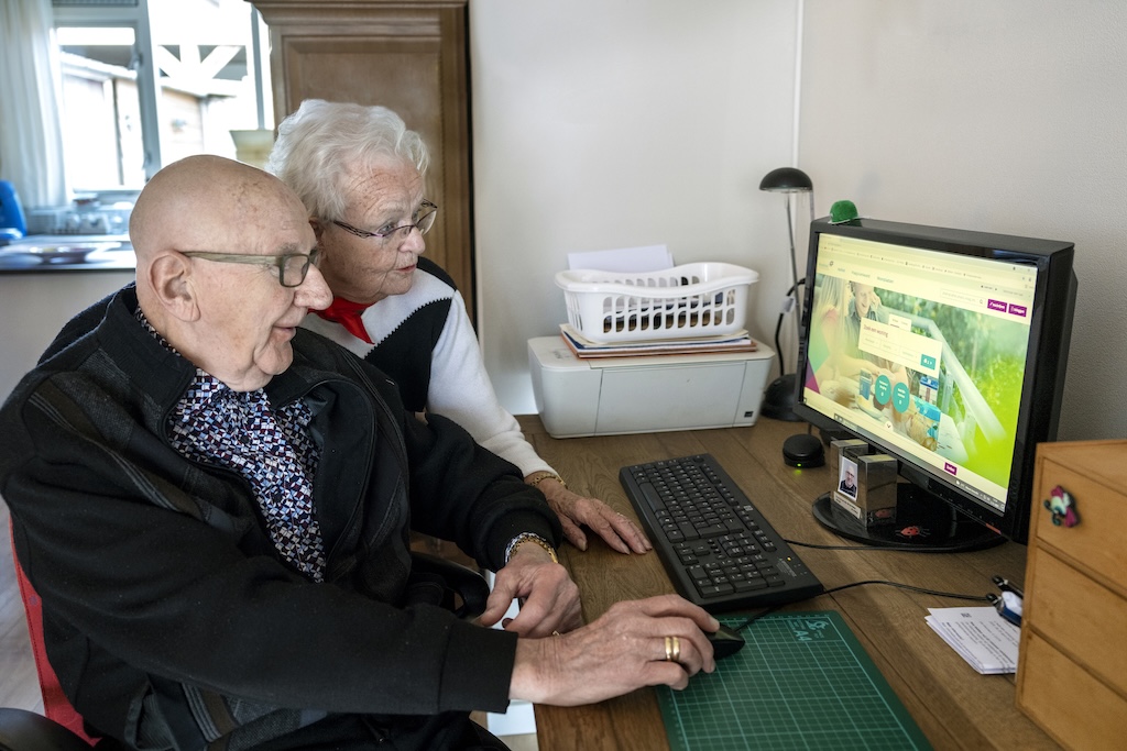 Stel voor computer huurderportaal Mijn thuis 
