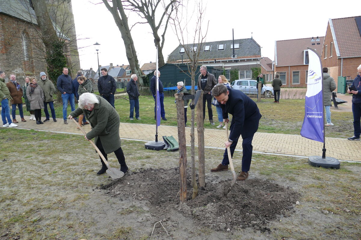 Feestelijke oplevering Wierden en Terpen in Hallum! Noord West Friesland